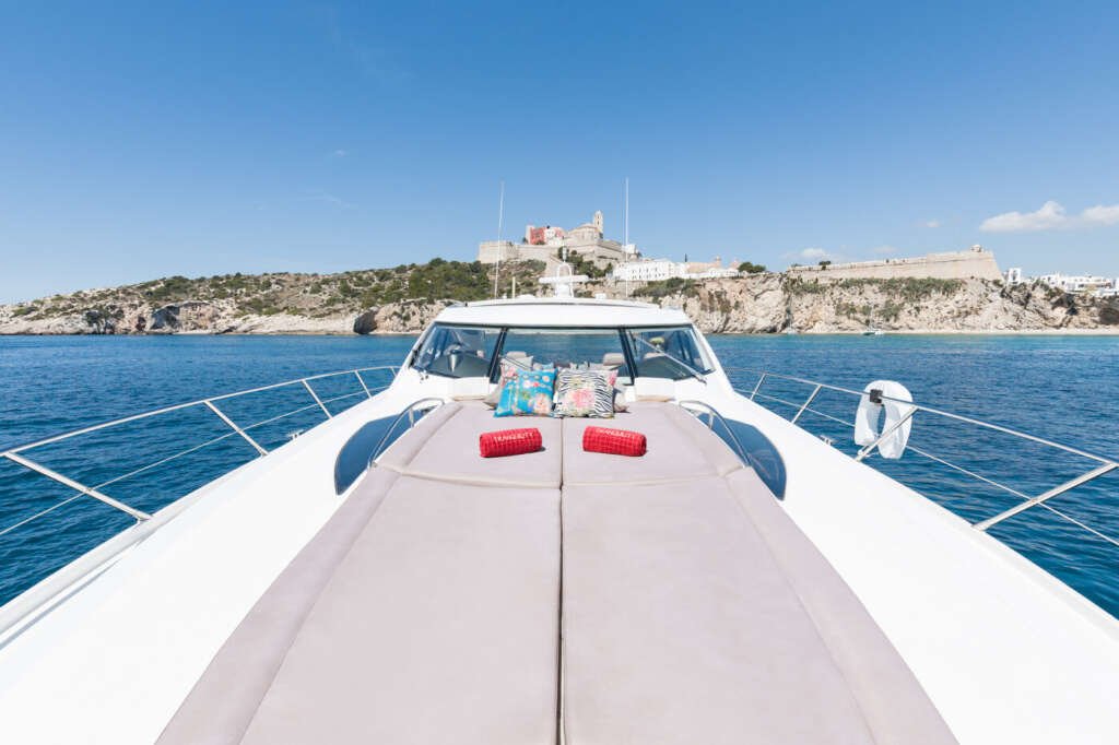 sunseeker-predator-68-tranquility3